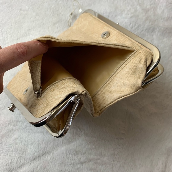 Cream Wallet clutch with lots of pockets - Picture 9 of 9